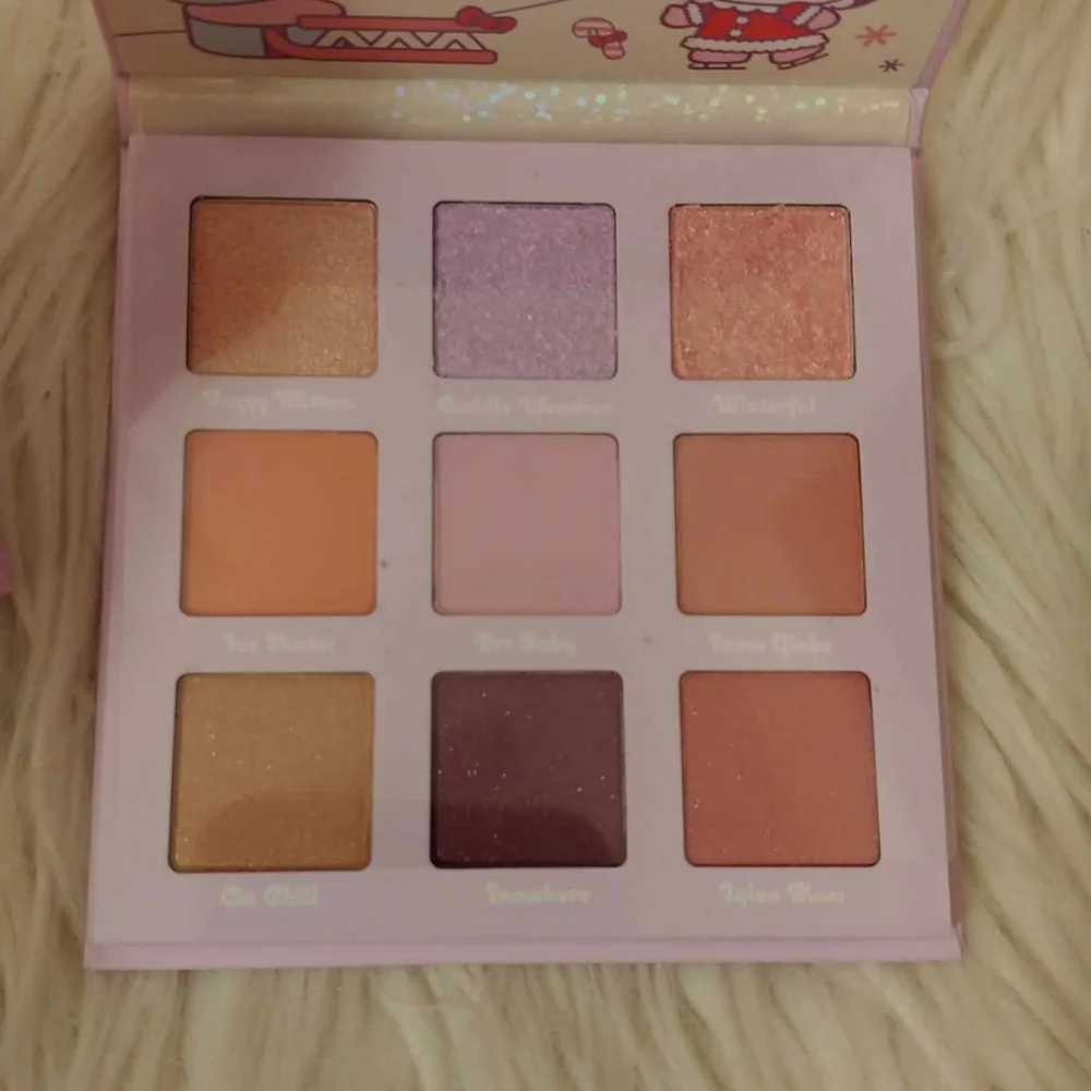 💖FIRM! NWT COLOURPOP X HELLO KITTY AND FRIENDS SNOW MUCH FUN EYESHADOW PALETTE